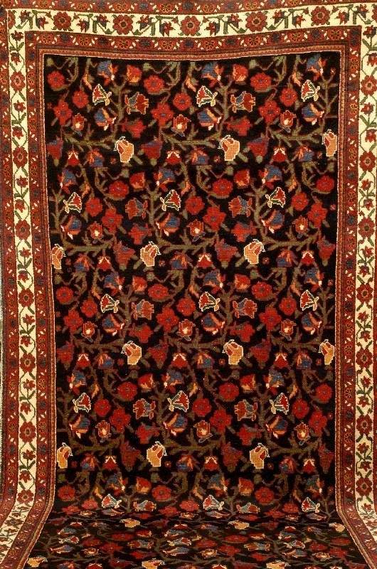 Mahal, Persien, um 1920, Wolle auf Baumwolle, ca. 305 x 159 cm, Schätzwert: 2100.- EURO, EHZ: 3. Farbenfrohe Blumen und Bl ?ten Ornamente in ...