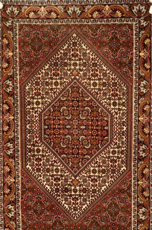 Bidjar fein, Persien, ca. 20 Jahre, Korkwolle, ca. 222 x 77 cm, Schätzwert: 2500.- EURO, EHZ: 1-2. sehr strapazierfähiger Bidjar in einen ...