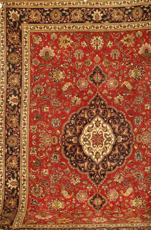 Täbriz Alt, Persien, ca. 50 Jahre, Wolle auf Baumwolle, ca. 345 x 247 cm, Schätzwert: 2600.- EURO, EHZ: 3-4