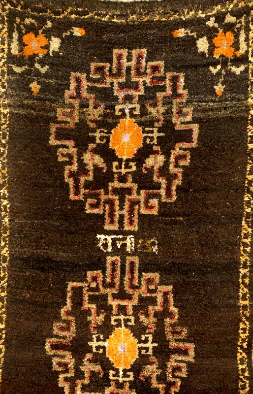 Tibet Alt, ca. 1920 Jahre, Wolle auf Baumwolle, ca. 140 x 75 cm, Schätzwert: 590.- EURO, EHZ: 3-4