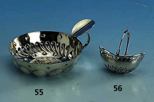 Teesieb, SchwÄbisch GmÜnd um 1810, Silber, Gemskopfpunze, Meistermarke N, Durchbruchar- beiten in floraler Form