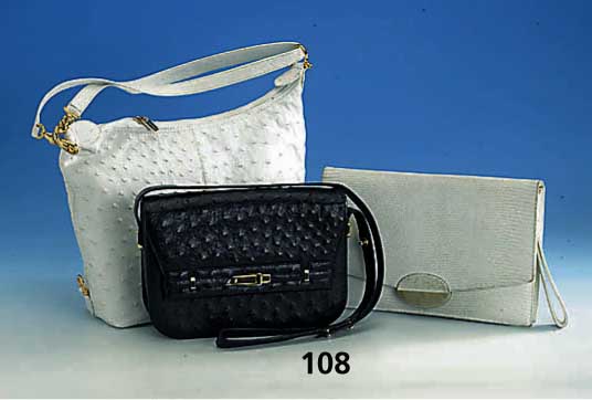 Konvolut 3 Taschen, 1 x Farm-Strauß, weiß, bez. Dolphin, Maße ca. 33 x 25 x cm; 1 x Farm-Strauß, blau, Comtesse, Maße 24 x 18 x 6 cm; 1 x ...