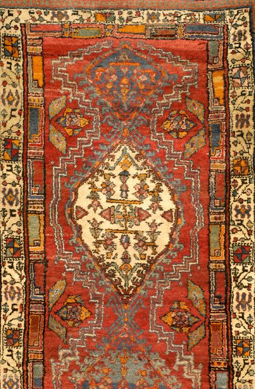 Sarab, Persien, um 1930, Wolle auf Baumwolle, ca. 380 x 110 cm, Schätzwert: 1200.- EURO, EHZ: 2