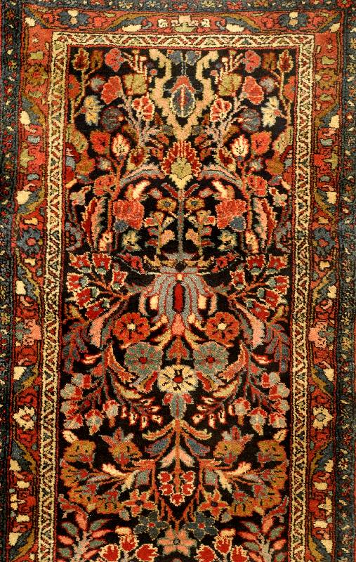 Mehaban, Persien, um 1920, Wolle auf Baumwolle, ca. 320 x 80 cm, Schätzwert: 2100.- EURO, EHZ: 2
