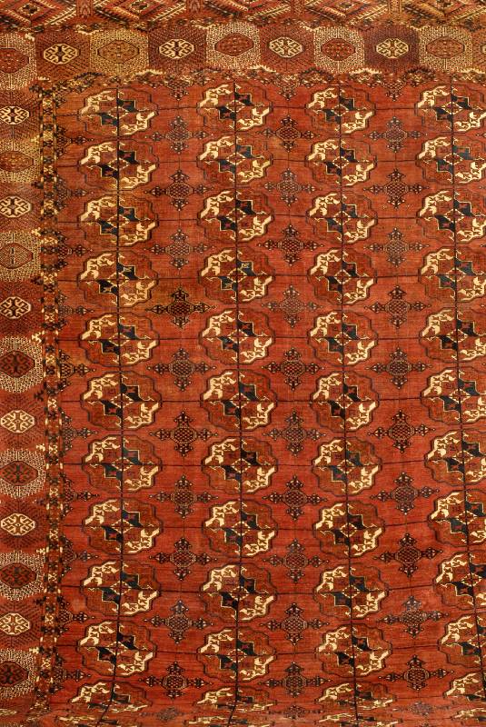 Tekke Haupttepich sehr fein, Turkmenistan, um 1890, Wolle auf Wolle, ca. 348 x 240 cm, SchÄtzwert: 6800.- EURO, EHZ: 3. Ein feiner un d farblich ...
