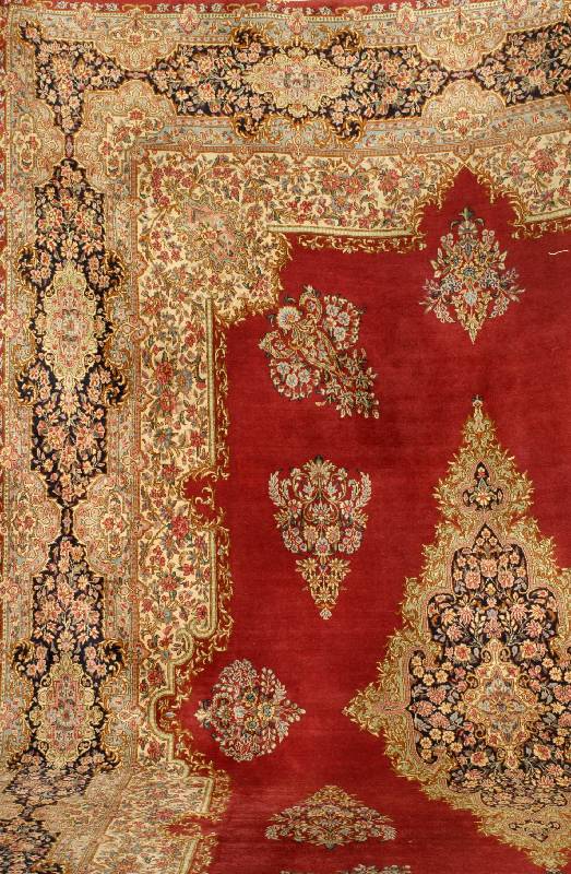 Kerman sign (Arjmand), Persien, um 1940, Wolle auf Baumwolle, ca. 486 x 333 cm, SchÄtzwert: 6800.- EURO, EHZ: 2. Hochfeiner Ke rman in einem ...