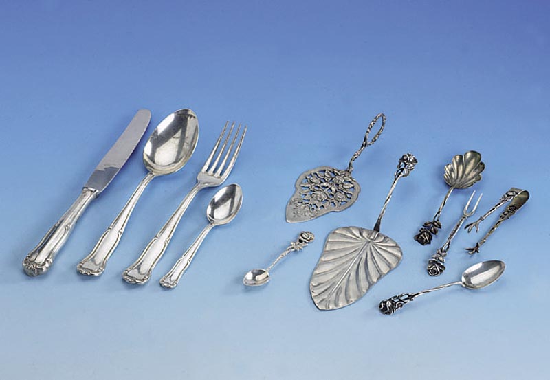 Besteck fÜr 6 Personen, deutsch um 1900, 800er Silber, bestehend aus: MenÜmesser, MenÜ- gabeln, MenÜlÖffel und KaffeelÖffel