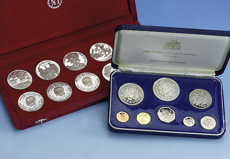 Konvolut SilbermÜnzen, 1 x 10 1 DinarmÜn- zen 1969, Tunesien; 1 x 8 MÜnzen, 1973, "First national coinage of Barbados": 1, 5, 10 und 25 ...