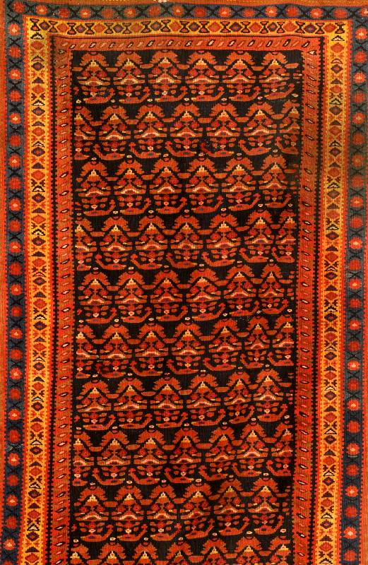 Kelim Antik, Persien, um 1900, Wolle auf Wolle, ca. 765 x 136 cm, SchÄtzwert: 6900.- EURO, EHZ: 3. SchÖner Prachtvoller Kelim in se hr seltener ...