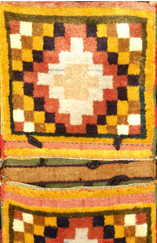 Gabbeh Doppeltasche, Persien, um 1910 antik , Wolle auf Wolle, ca. 93 x 44 cm, Schätzwert: 1400.- EURO, EHZ: 2, seltenheit das Gabbeh?s in form von ...