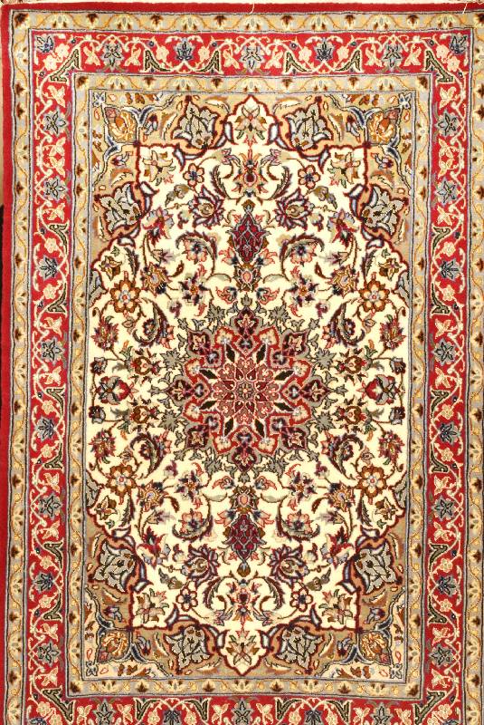 Esfahan fein, Persien, ca. 10 Jahre, Korkwo lle mit und auf Seide, ca. 105 x 70 cm, Schätzwert: 1050.- EURO, ca. 1,0 Mio. Kn/qm. E hz: 2. sehr ...