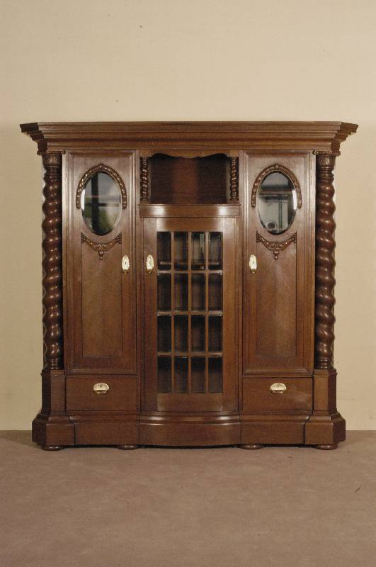 BÜcher- bzw. Vielzweckschrank, deutsch, um 1910, Barockstil mit Jugendstilelementen, außerordentlich aufwendig, allerschwerste QualitÄt, Korpus ...