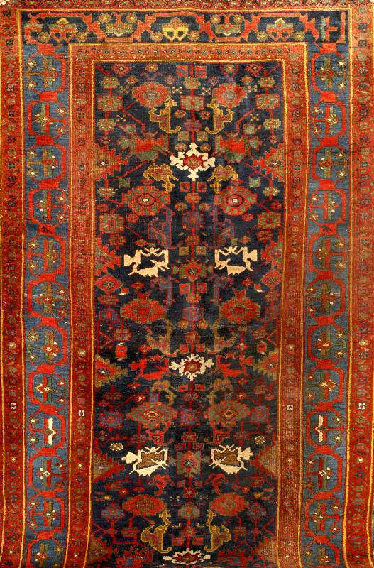 Bidjar, Persien, um 1900, Wolle auf Wolle, ca. 250 x 142 cm, SchÄtzwert: 1900.- EURO, EHZ: 4. SchÖn hierbei die seltene hellblaue Bo rdÜre. ...