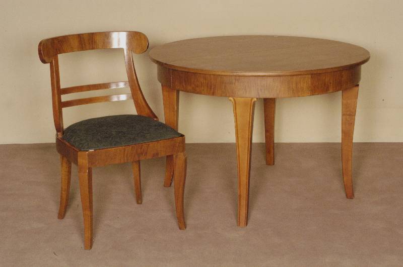 4 StÜhle, deutsch, um 1920, Biedermeierstil, Kirschbaum massiv, Kirschbaumfurnier, sogenannte SchaufelstÜhle, RÜckenlehne mit 3 Quertraversen, ...