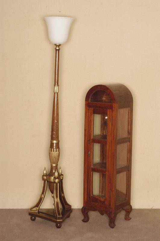 Sammlervitrine, wohl Asien, im ArtDeco-Stil von 1930, Teakholz massiv, oben gebogen, Front und Seiten verglast, sehr gut fÜr Miniaturen geeignet, ...