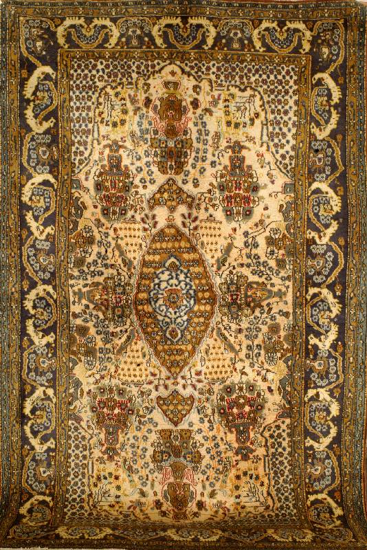 Ghom, Persien, ca. 40 Jahre, Flor Wolle mit Seide, ca. 253 x 155 cm, Schätzwert: 1300.- EURO, EHZ: 2
