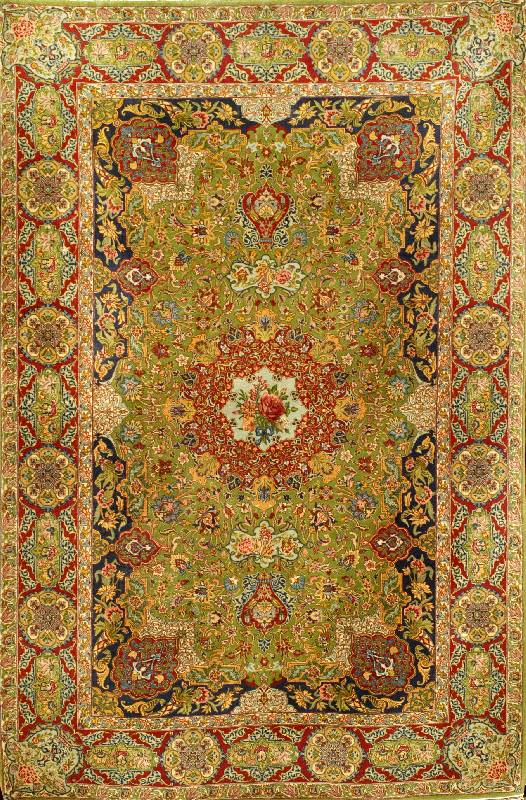 Esfahan Alt sehr fein, Zentralpersien, um 1 910/20, feine Korkwolle in sehr feiner KnÜpfun g, ca. 202 x 136 cm, SchÄtzwert: 5600,- EURO, Ehz: ...