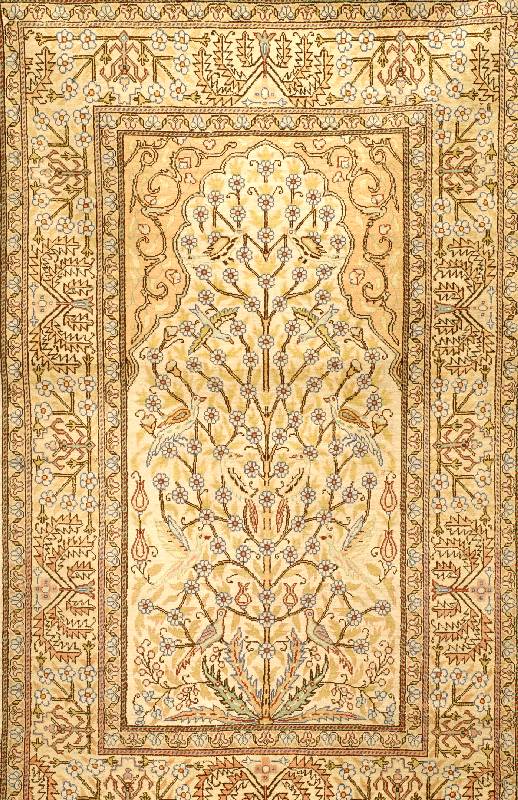 Kaisery alt, TÜrkei, ca. 40 Jahre, reine Naturseide, ca. 137 x 83 cm, SchÄtzwert: 2200.- EURO, EHZ: 2-3
