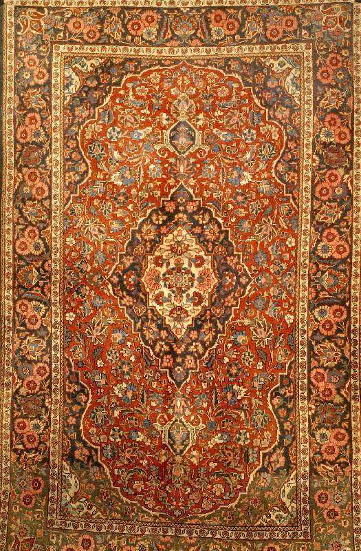 Keschan, Persien, ca. 60 Jahre, Wolle auf Baumwolle, ca. 204 x 133 cm, SchÄtzwert: 2100.- EURO, EHZ: 3. Seltene floral BordÜre.