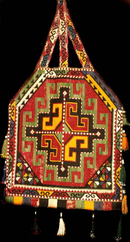 Salz oder Teetasche, Buchara Turkestan, um 1900, Petit Point stickerei in Seide, RÜckseit e orange Samt, Seidenquasten, ca. 33 x 28 cm, ...