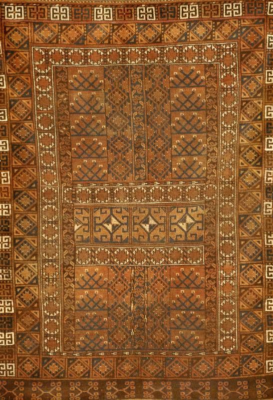 Erzari Engsi, Torkmanestan, um 1900, Wolle auf Wolle, ca. 190 x 140 cm, SchÄtzwert: 1600.- EURO, EHZ: 3-4