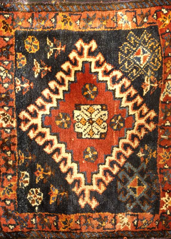 Ghaschgai Taschenfront, Persien, um 1900, Wolle auf Wolle, ca. 57 x 46 cm, SchÄtzwert: 850.- EURO, EHZ: 3