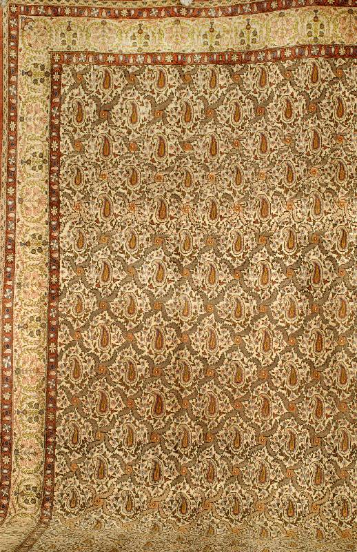 Ghom Alt, Persien, um 1945, Wolle auf Baumwolle, ca. 352 x 229 cm, SchÄtzwert: 3200.- EURO, EHZ: 3. Durchgehende Bothe-Muster ung im Innenfond.