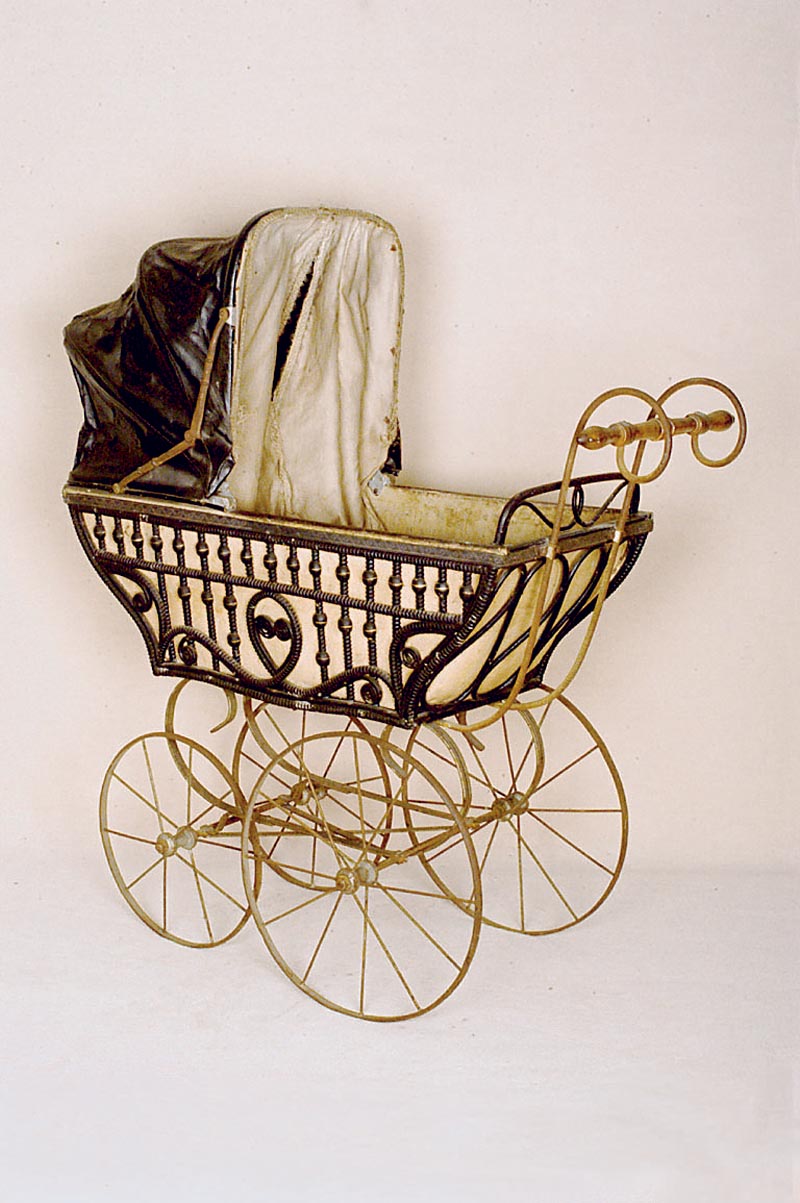 Alter Puppenwagen, deutsch, um 1900/10, alles original belassen, RÄder korrodiert, Alters- bzw. Gebrauchsspuren, sammelwÜrdig, H. ca. 82 cm
