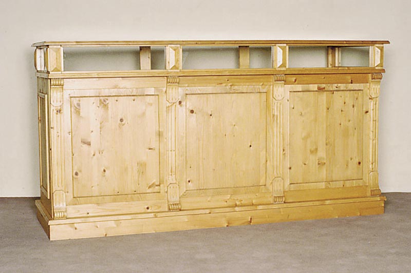 Ladenschrank, deutsch, im GrÜnderzeitstil, Weichholz massiv, Front mit kassettierten FÜllungen, Lisenen in Veluten auslaufend, Vitrinenteil ...