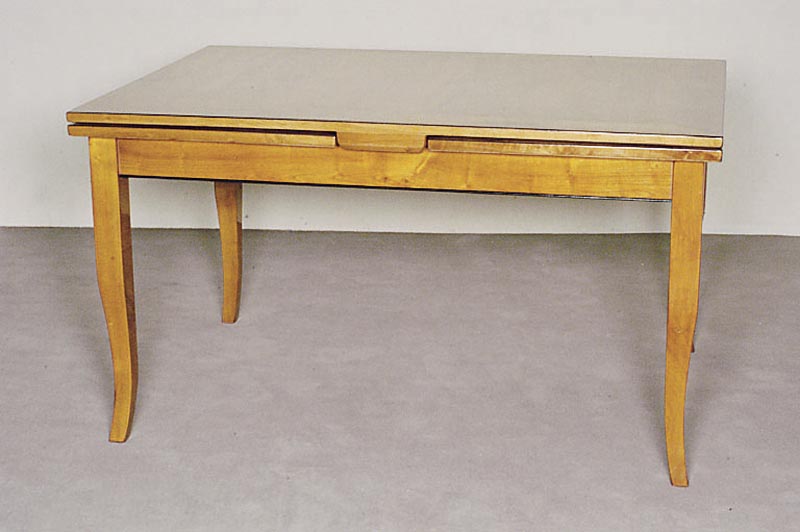 Ausziehtisch, im Biedermeierstil, StilmÖbel, Kirschbaum massiv, unter Verwendung alter Teile, Platte leicht beschÄdigt, ca. 78x140x100 cm