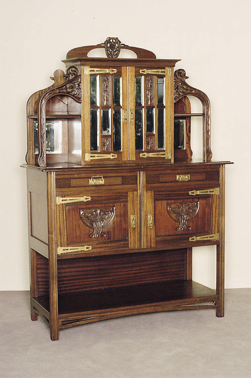Anrichte mit Aufsatz, Holland, um 1900, Jugendstil, Korpus Weichholz, Mahagoni massiv, Mahagonifurnier, Unterteil FÜllungen mit ...