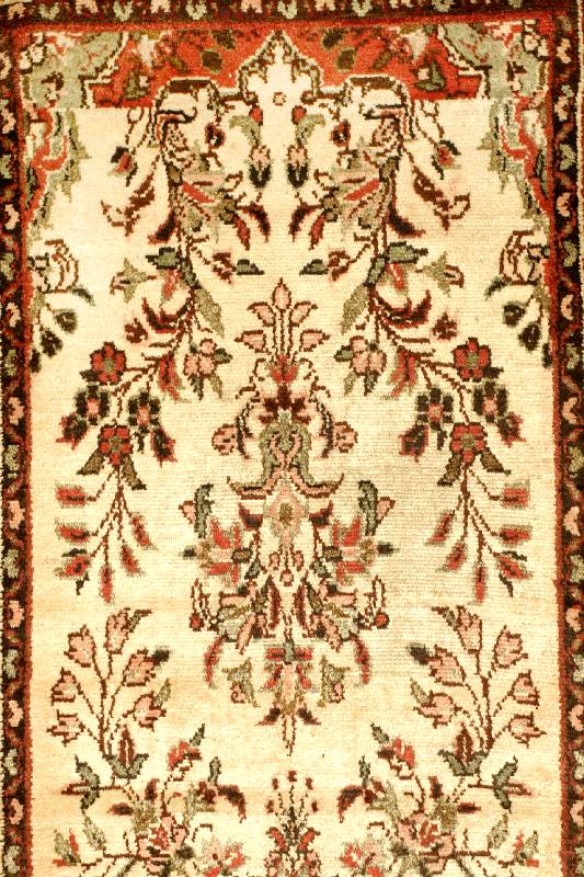 Mehraban, Persien, ca. 60 Jahre, Wolle auf Baumwolle, ca. 388 x 63 cm, SchÄtzwert: 850.- EURO, EHZ: 3