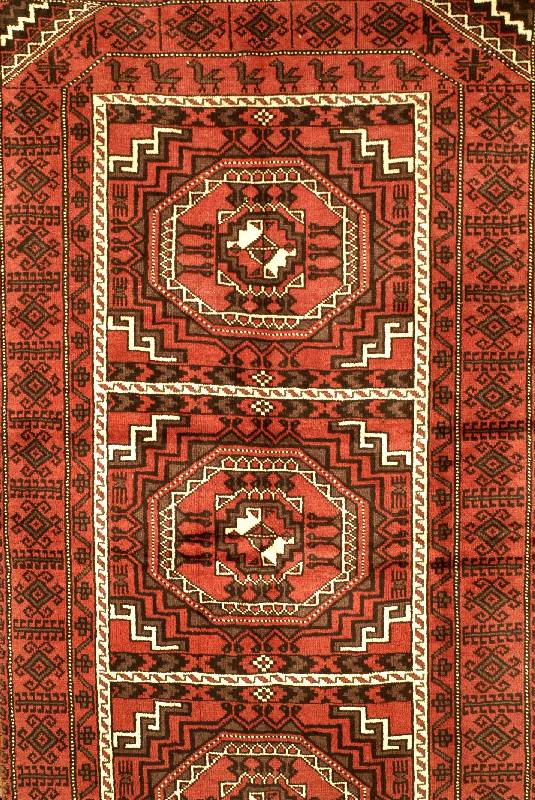 Belutsch, Persien, ca. 40 Jahre, Wolle auf Wolle, ca. 222 x 110 cm, SchÄtzwert: 950.- EURO, EHZ: 2-3. Guter Erhaltungszustand.