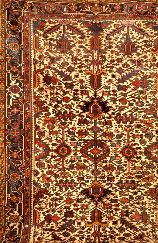 Heriz, Persien, ca. 60 Jahre, Wolle auf Baumwolle, ca. 324 x 222 cm, SchÄtzwert: 1200.- EURO, EHZ: 4, leichter Mottenfraß. SchÖ ner ...