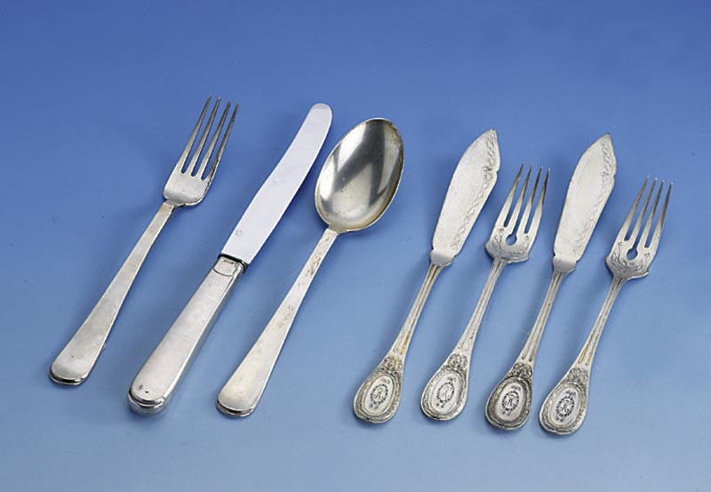 Fischbesteck fÜr 6 Personen, deutsch um 1900, 800er Silber, Bahner DÜsseldorf. Vertreiber Eugen Marcus, Bes.-Monogr. H, graviert, best. aus: 6 ...