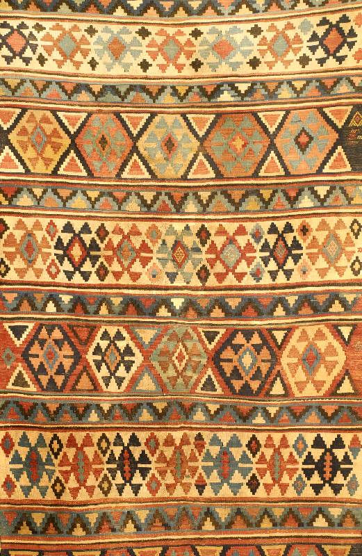 Schirwan Kelim, Kaukasus, um 1850 antik, Wolle auf Wolle, ca. 225 x 131 cm, SchÄtzwert: 6500.- EURO, feiner Antiker Schlitzkelim, Natu rfarben. ...