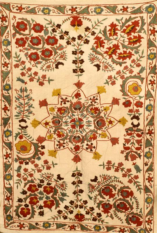 Seidenstickerei Buchara, Turkmenistan, ca. 60 Jahre, leinengrundgewebe mit Seide, ca. 88 x 60 cm, SchÄtzwert: 800.- EURO, aufwendige Handarbeit, ...