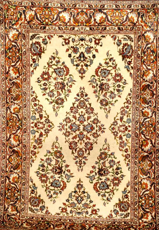 Esfahan, Persien, um 1950, Wolle auf Baumwolle, ca. 212 x 144 cm, SchÄtzwert: 1800.- EURO, EHZ: 2