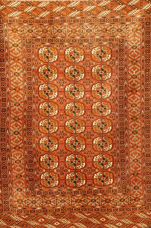Buchara fein, Turkmenistan, um 1920, Wolle auf Wolle, ca. 191 x 130 cm, SchÄtzwert: 1900.- EURO, EHZ: 2,(eine Ecke leicht beschÄdi gt, ansonsten ...