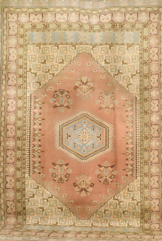 Uschak, TÜrkei, um 1960, Wolle auf Wolle, ca. 325 x 217 cm, SchÄtzwert: 1300.- EURO, EHZ: 4. Eine interessante Farbkomposition die selten bei ...