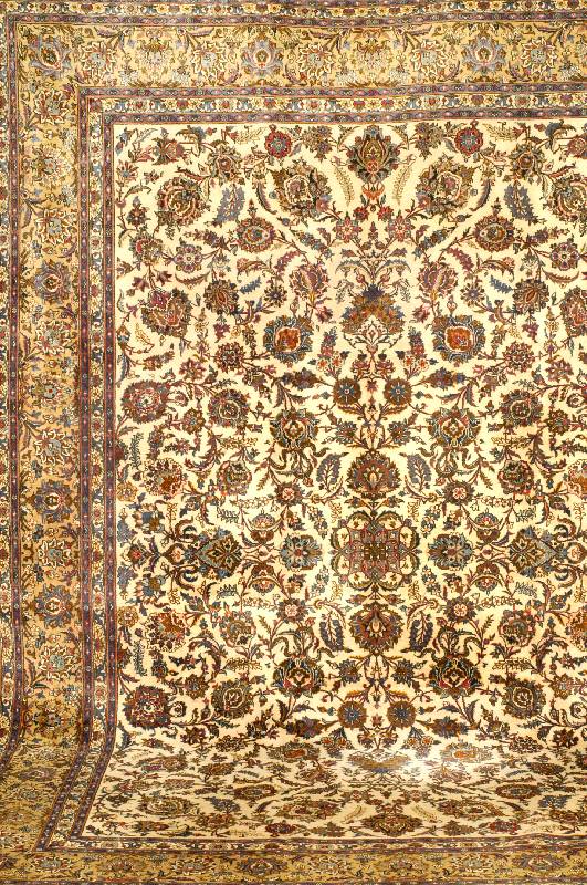 Keschan Kork, Persien, ca. 40 Jahre, Korkwolle, ca. 395 x 275 cm, SchÄtzwert: 2800.- EURO, EHZ: 2-3. SchÖner KnÜpfteppich au s Zentralpersien ...