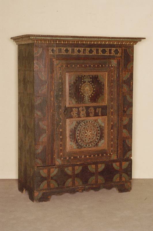Bauernschrank, sÜddeutsch, datiert 1837, Weichholz, bemalt, 1-tÜrig, unten eine Schublade, original Schloß und SchlÜssel, innen mit 2 ...