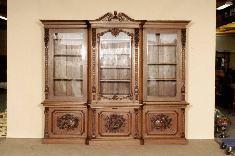 Vielzweckschrank, deutsch, um 1880, im Danziger Barockstil, Korpus Weichholz, Eiche massiv, Eichefurnier, z.T. gespiegelt, Unterteil 4-tÜrig, ...