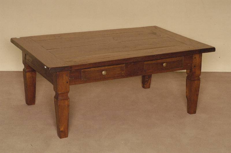 Couchtisch, Kolonialstil, im Stil von 1910, Teakholz massiv, dunkel gebeizt und lackiert, Beine leicht konisch, 2 Schubladen, Gebrauchsspuren, ...
