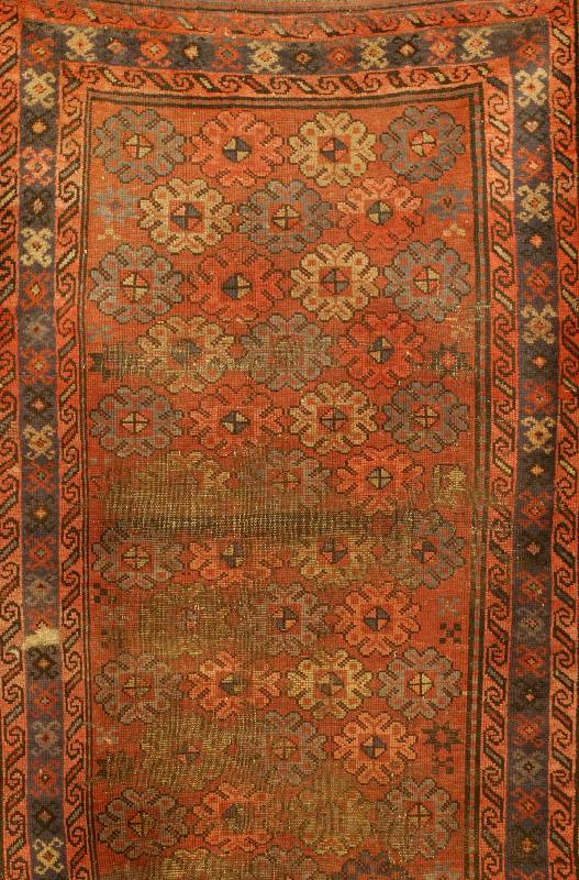 Karabagh, Rußland, um 1900, Wolle auf Wolle, ca. 233 x 110 cm, SchÄtzwert: 950.- EURO, EHZ: 4-5. Seltener Karabagh. Antik