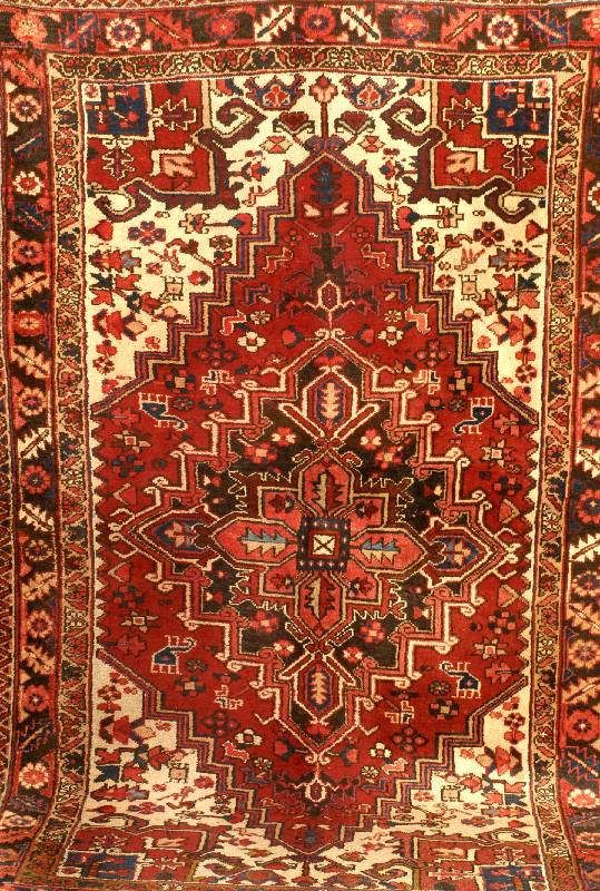 Heriz Alt, Persien, um 1940, Wolle auf Baumwolle, ca. 260 x 157 cm, SchÄtzwert: 1200.- EURO, EHZ: 3. Typische Geometrische Her iz Musterung.