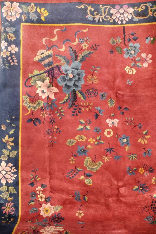 Peking Antik, China, um 1900 antik, feine h ochwertige glanzreiche Korkwolle auf Baumwolle , ca. 418 x 306 cm, SchÄtzwert: 17900,- EURO, Ehz: 2-3 ...