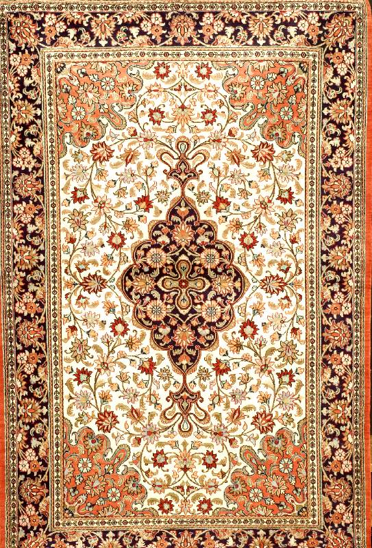 Ghom Seide, Persien, ca. 30 Jahre, reine Naturseide, ca. 158 x 102 cm, SchÄtzwert: 2100.- EURO, ca. 850.000 Kn/qm, EHZ: 2 (Guter Zustand). Feine ...