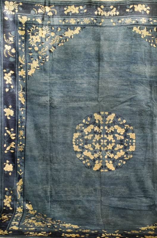 Peking Antik, China, um 1890/1900, feine gl anzreiche und hochwertige Wolle auf Baumwolle, ca. 343 x 262 cm, SchÄtzwert: 17000,- EURO. E hz: 3 ...
