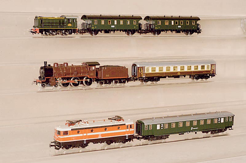 "Orient-Express", MÄrklin-Primex, Spur HO, 1988, Dampflok mit Tender Nr. 3010.5, Salonwagen 4192.5, Schlafwagen 4192.6, Speisewagen ...